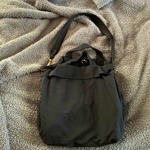 Lululemon On my level tote bag 19L